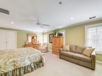 Third Floor Master with TV and Private Bath at 10 Knotts Way